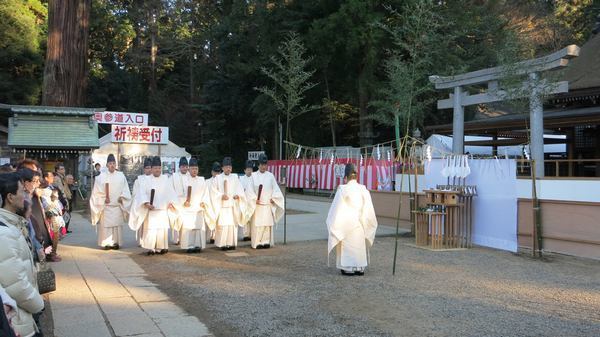 鹿島神宮<br />
年越大祓式・除夜祭