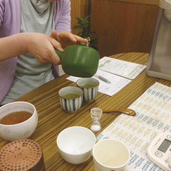 日本茶インストラクターの教える「お茶淹れ教室」